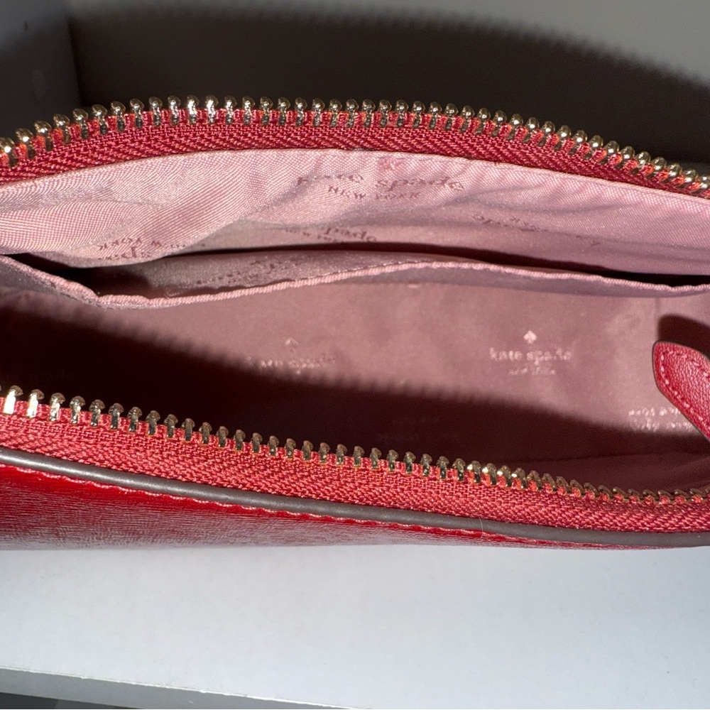 Kate Spade Red Textured Patent Leather Chain-Trim Shoulder Bag - Picture 3 of 4